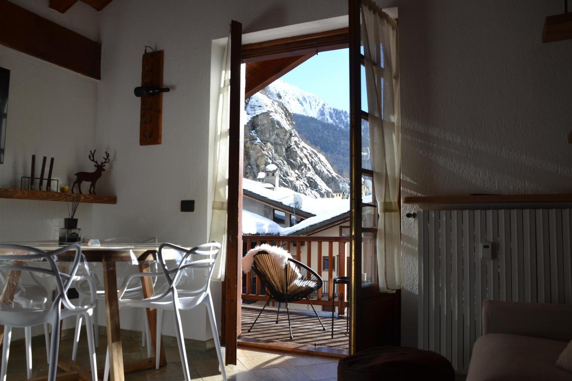 Chalet Mont Blanc De كورمايور المظهر الخارجي الصورة