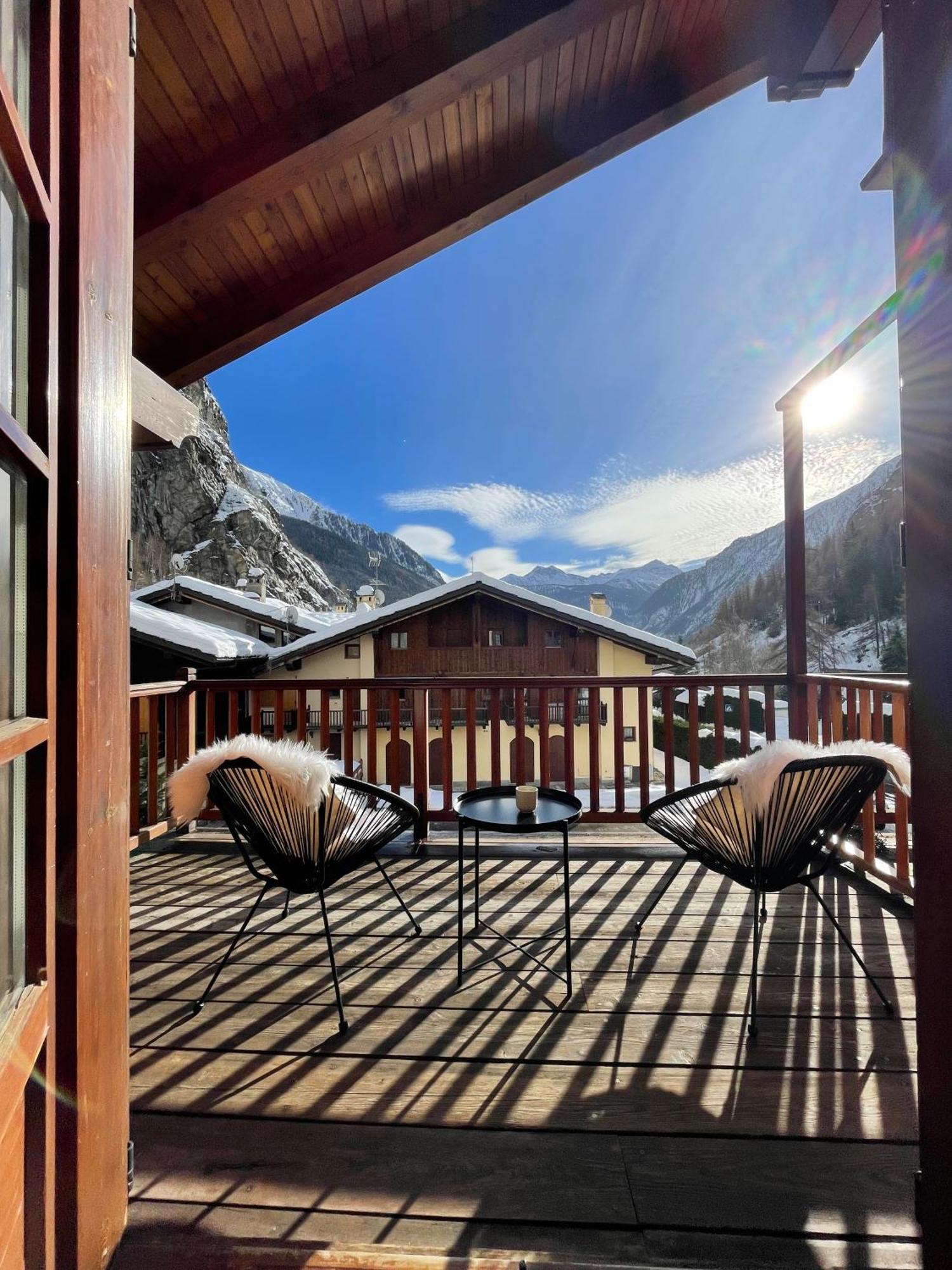 Chalet Mont Blanc De كورمايور المظهر الخارجي الصورة